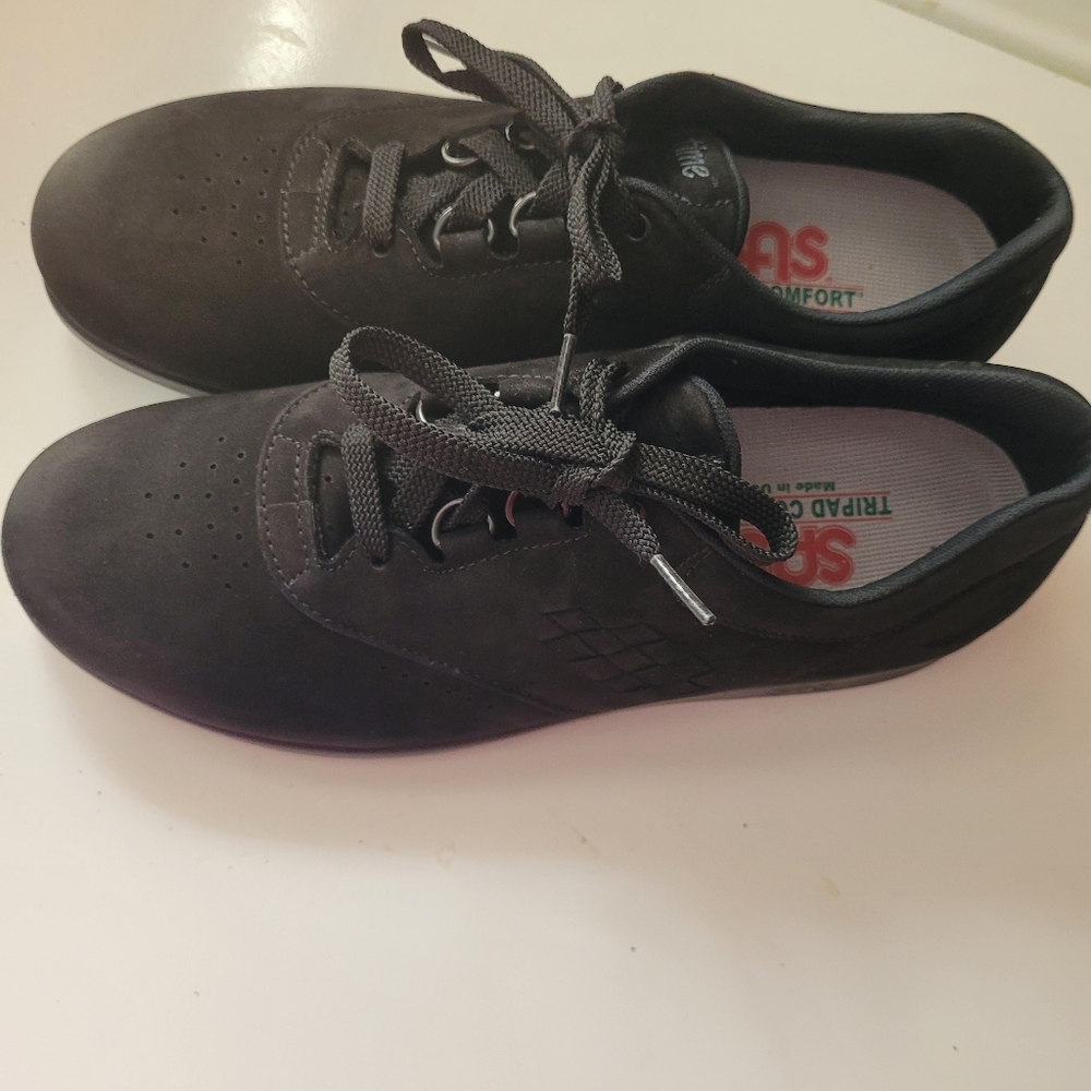 Womans SAS Tie Suede Shoes Black Size 8.5.